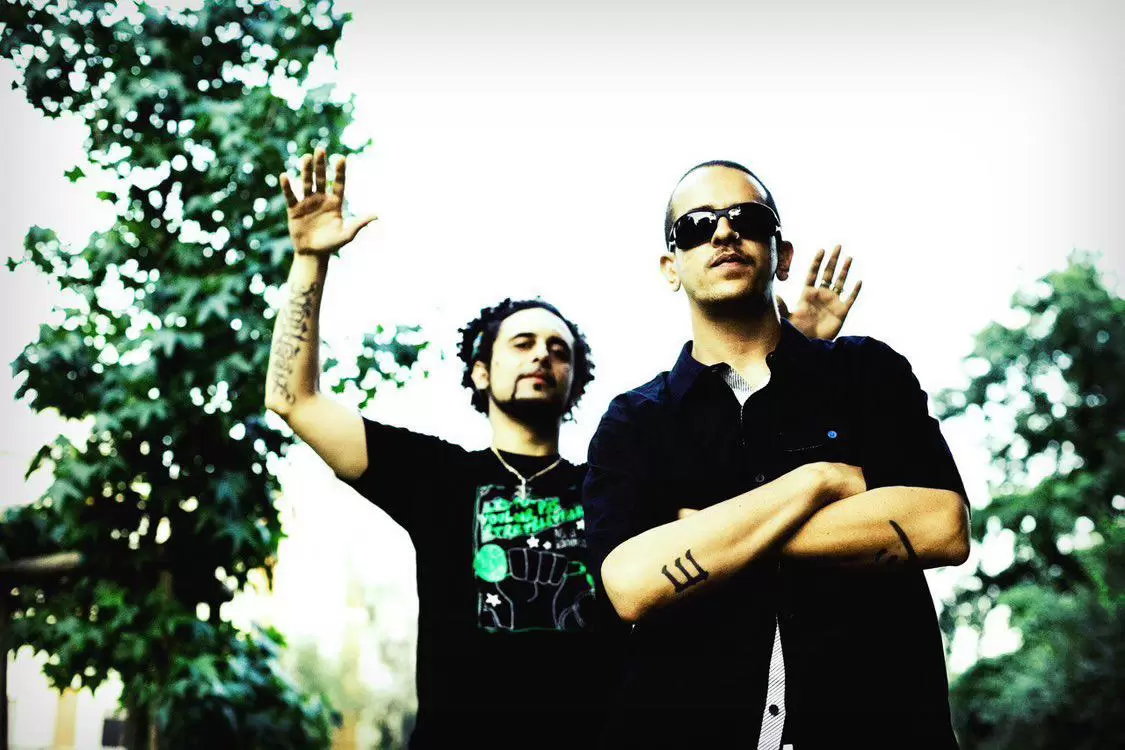 Siamesi Brothers